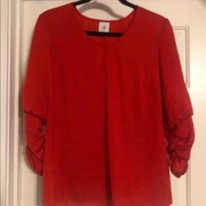 Cabi Blouse S slimming roughed sleeves. Washable, tucked or not. Holiday Attire